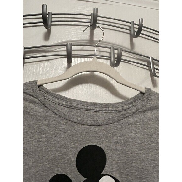 Disney Men's Mickey Mouse Large Classic Iconic Pose Graphic T-Shirt Gray Tee L - Picture 9 of 13